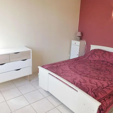 Pres De La Avec Balcon Et Parking, Ideal Pour 6 Personnes - Fr-1-387-154 Apartment