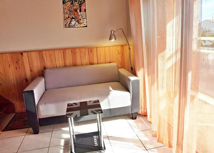 Pres De La Avec Balcon Et Parking, Ideal Pour 6 Personnes - Fr-1-387-154 *